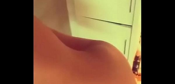 Geile 18yo nasse deutsche Fotze reitet seinen Schwanz,romantic sex